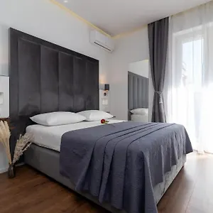 Antares Luxury 2 Guest house